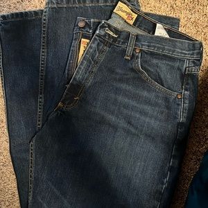 Wrangler men 20X style competition 01.  Worn once. 36/34